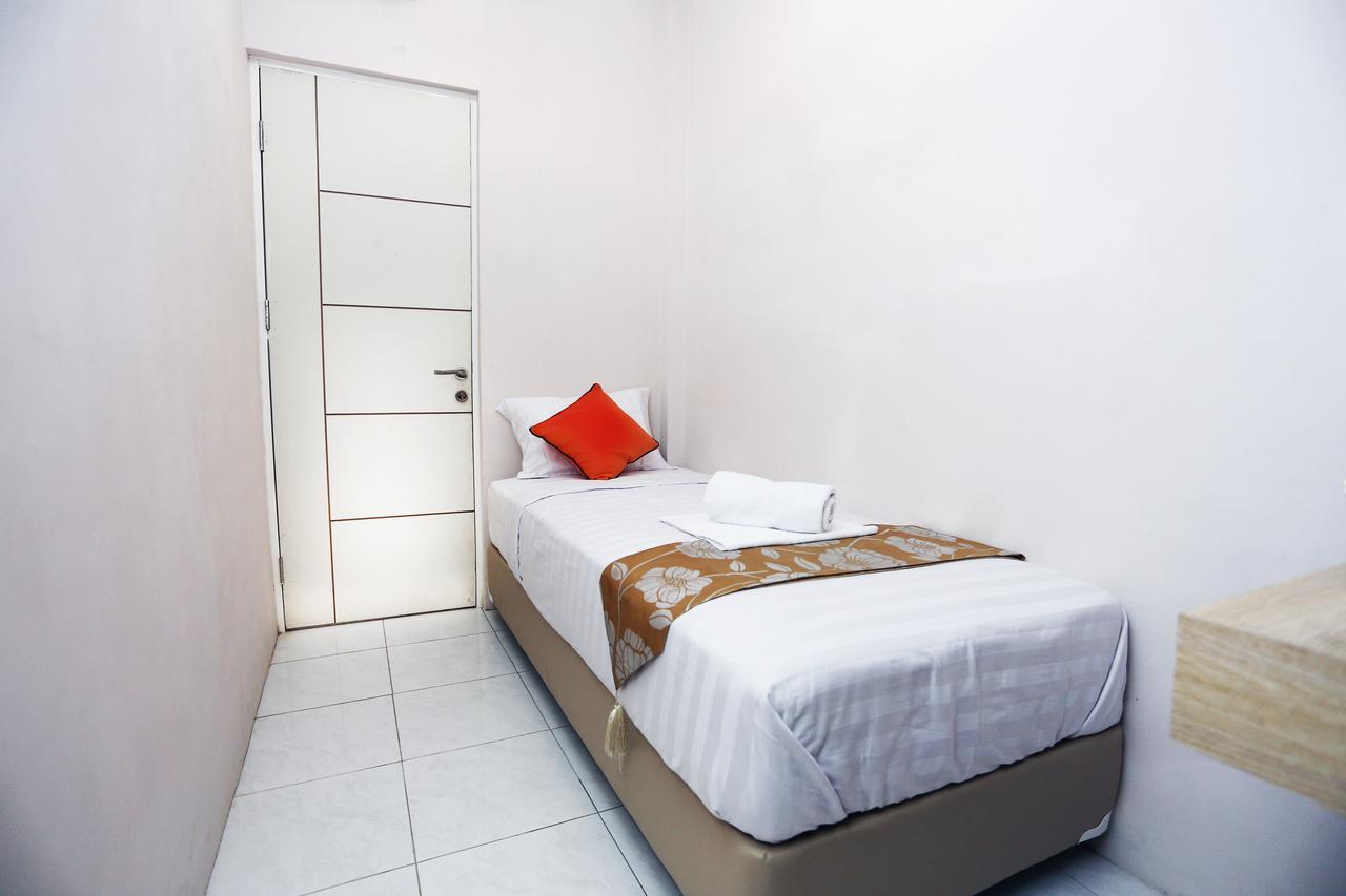 C.Stone Hotel Surabaja Zewnętrze zdjęcie