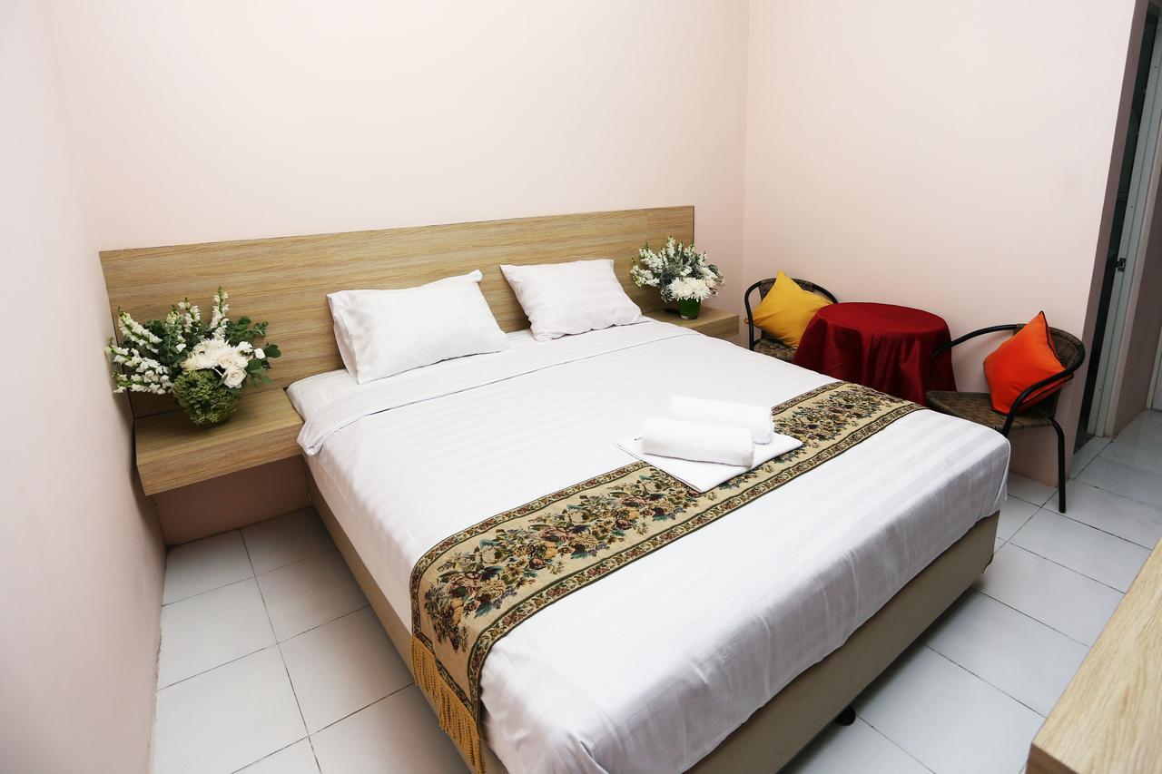 C.Stone Hotel Surabaja Zewnętrze zdjęcie