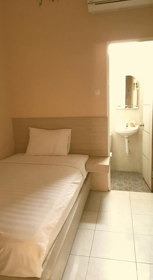 C.Stone Hotel Surabaja Zewnętrze zdjęcie